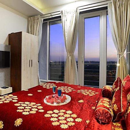Comfort Inn Donil Vadodara Exterior photo