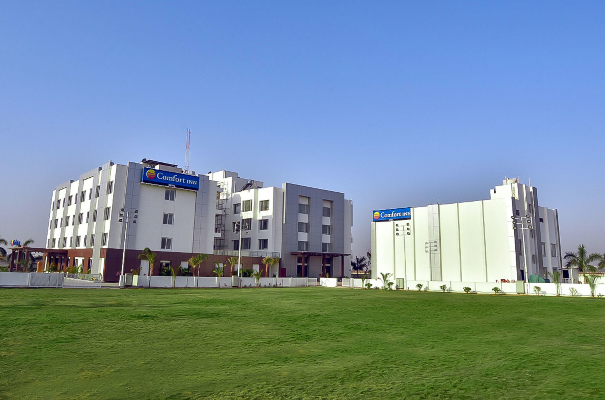 Comfort Inn Donil Vadodara Exterior photo
