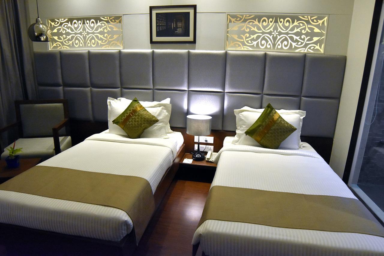 Comfort Inn Donil Vadodara Exterior photo
