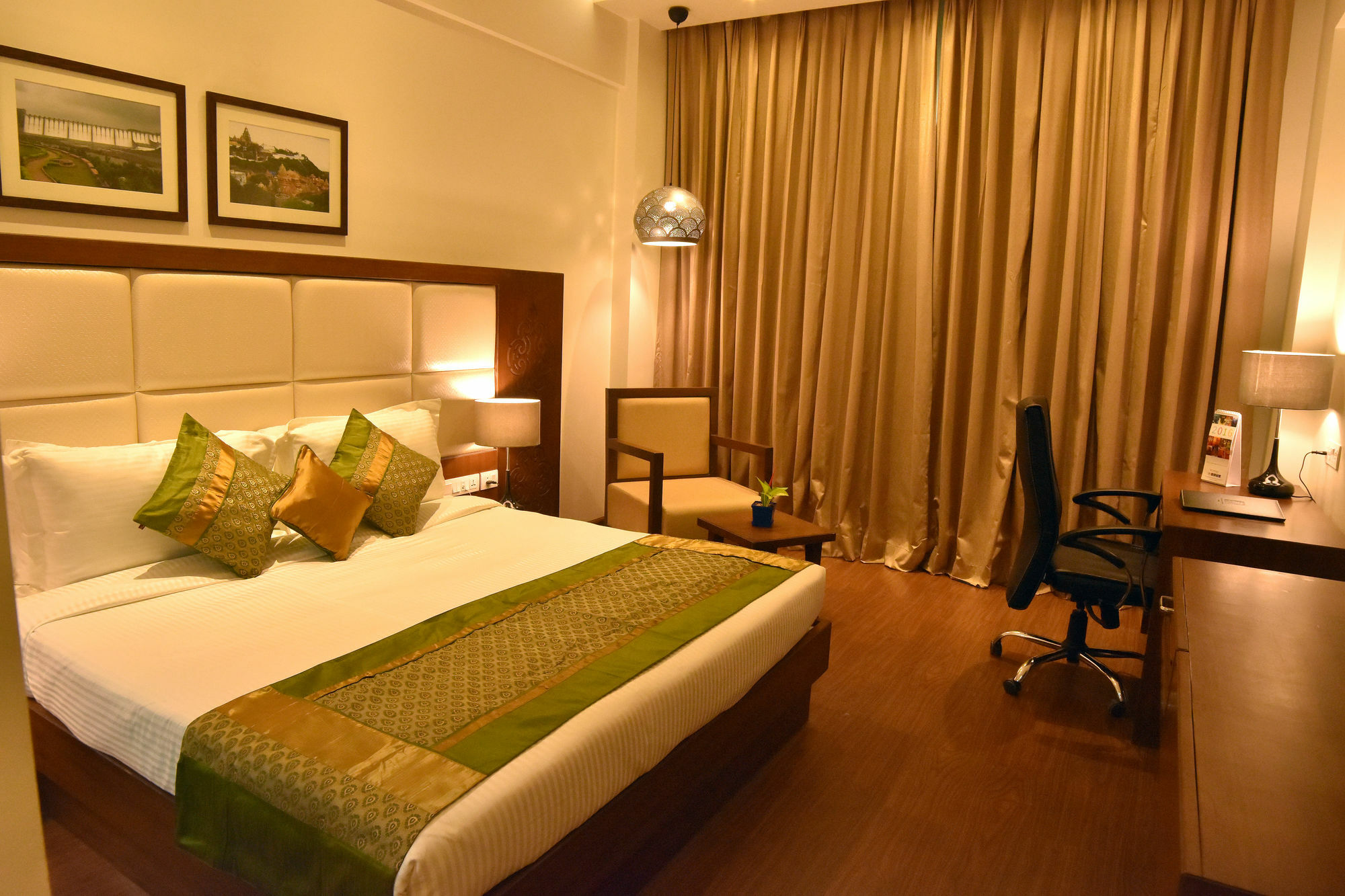 Comfort Inn Donil Vadodara Exterior photo